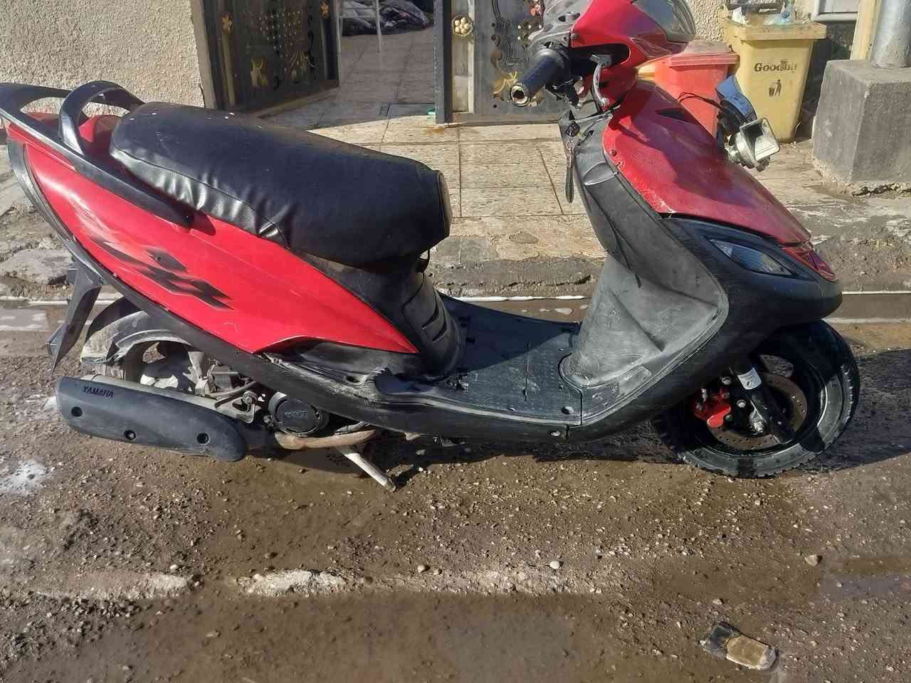 ماكس 140 لبيع دراجه بلاديه كايمه تبخر تخم تاير جديد مكينه ناعمه كهربائيات كامله عوزها بس باتري وراجز مال سلف تجي تاخذ من باب البيت مكان بغداد-مشتل-شارع المدارس 
هاتف:*********** 
السعر: 300 وبيها مجال
