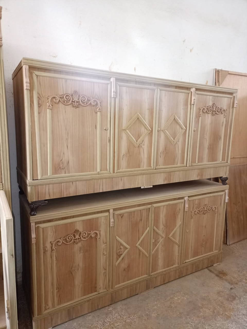 كناتير وبوفيات جديد  سعر جملة ثابت
كنتور ابو ل 2 باب جديد السعر 145 الف 
كنتور ابو ل 3 باب جديد السعر 215 الف مع الصبغ والتلميع واليدات كامل 
كنتور ابو ل 4 باب جديد السعر 260 الف 
بوفية مترين جديد السعر 120 الف مع الصبغ والتلميع واليدات كامل 
بوفية مترين ونص جديد السعر 125 الف 
بوفية متر ونص جديد السعر 100 الف 
رقم الهاتف ***********
