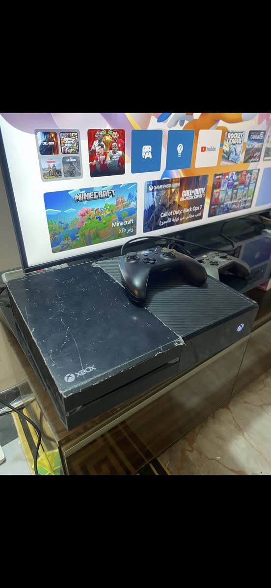 عندي اكس بوكس Xbox one كلش نظيف هارد 500 وياه 2جوستكات الاصليات.
رايده ب 140 الف مكاني بغداد ***********// متواجد واتس اب
