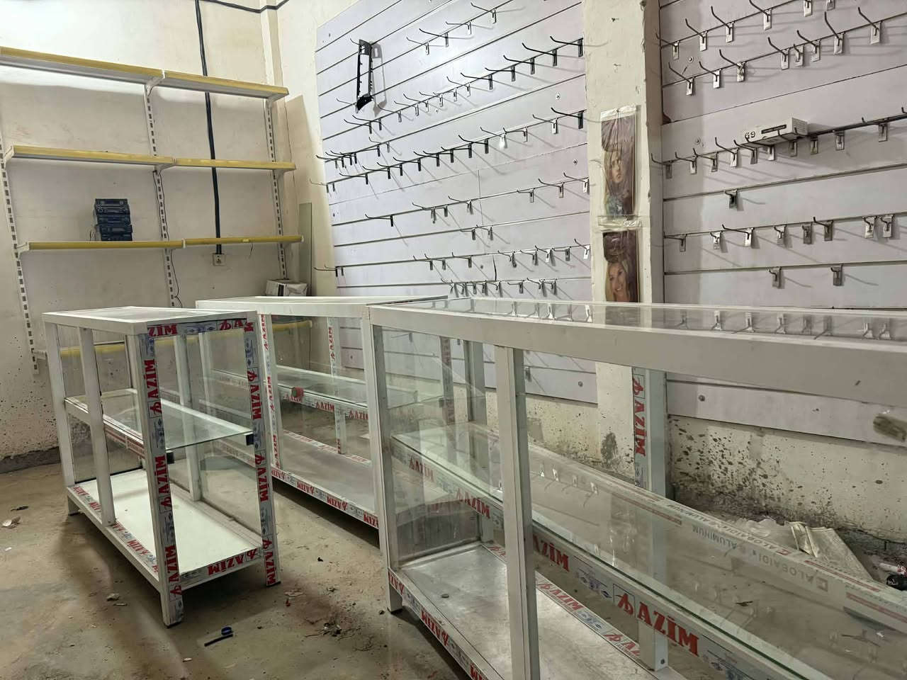 رفوف مال محلات للبيع 
هنه ولاميز للاتصال ‏‪***********‬‏
