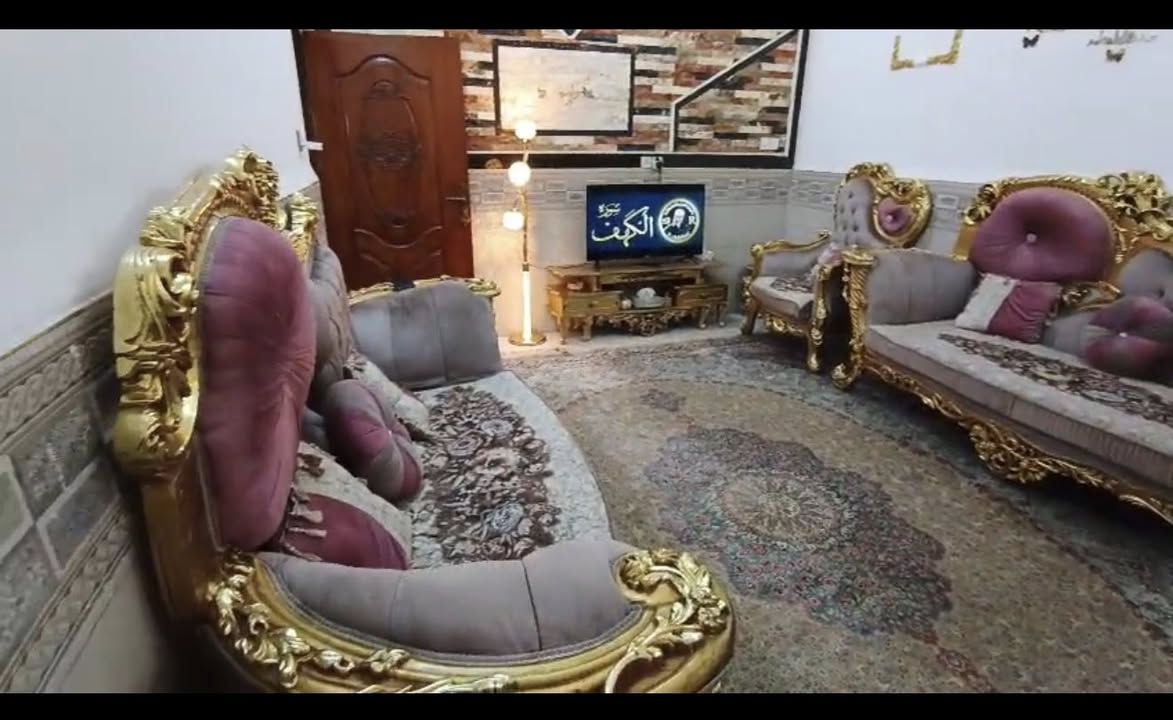 كربلاء المقدسه البوبيات قرب شركة اليساري
للبيع بيت 85  متر بناء درجه أولى طابقين

منطقه مرتبه خدمات 

كامله البيت ممتاز يباع مع الاثاث 

***********

***********
