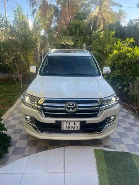 سلام عليكم تيوتا لاندكروزر.   لوك جديد ونضيف
موديل 2020

  كفالة عامة من كلشي وضع زيرو 
شركات

سيارا ماشيه  56

مواصفات سياره

فتحة سقف سلايت 

تشغيل عن بعد

كراسي جلد

كراسي كهرباء عدد 2 

دبل ماوس 

شاشة كبيرة وسط دشبول

٢ ايرباك

سستم صوت

اشاير ترحيب

٧ راكب

هوك سحب خلفي 

حساسات أمامية وخلفية وجوانب

لايت اسود 

لايت زنون 

سبايدر لكزز

كشاف لايت ضباب 

ويل كروم حجم ٢٠

سياره رقم بغداد انكليزي 
العنوان بابل الشوملي 
السعر 545
 ***********
 
‏
