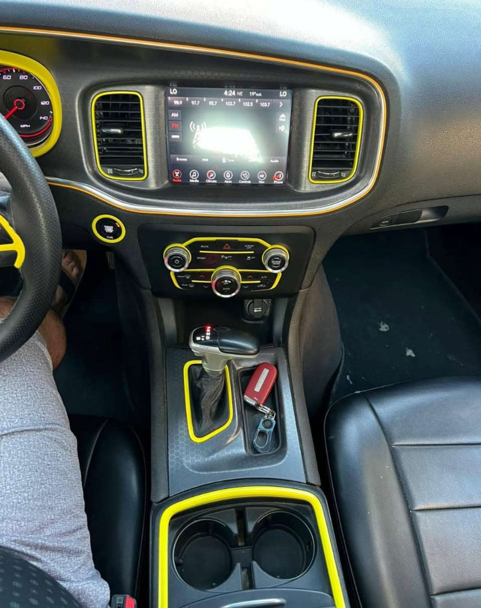 بسعر  سبورتج نفس الموديل
جاجر 2017 
كير طياره
اصفر  من الشركه 
خصوصي داخل وخارج اصفر 
ماشيه 130 مايل
سنوية وهزه جدد باسمي رقم بغداد انكليزي 
مكينه وكير 3600 رالي فول مواصفات 
تبريد وفريز ومنظومه جديده 
تحكمات ستيرن 
شاشه جبيره
ويل طب كروم بلادي 18
صدر امامي خلفي جديد
السياره ولا كلوب بالدشبول مشتغل كله بلاد
حادثها تخريب
بيها صبغ حزام اثر طخطخات الحادث بدون ضرر داخلي
السعر رقم 1 رد تلقائي
رقم راعيها 
*********** اتصال فقط 
*********** واتساب فقط
