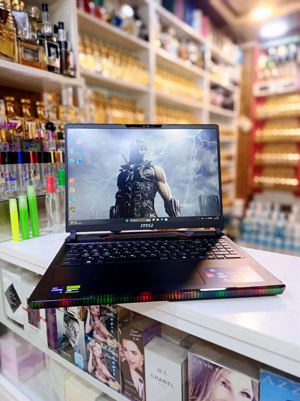 MSI RAEDAR
المواصفات
Cor i9 
الجيل  HX14900
الرام 32 ddr5
الهارد T1 mvme samsnog
حجم الشاشة 15.6 انج 
كارت الشاشه RTX 4070 8G
نظافة الجهاز عالية جداً جداً ومستخدم شهر فقط 
🎁 الملحقات 
كارتون الجهاز + شاحن أصلي  
يتوفر توصيل لجميع محافظات العراق 
للتواصل على الخاص او على الواتساب
***********
***********
