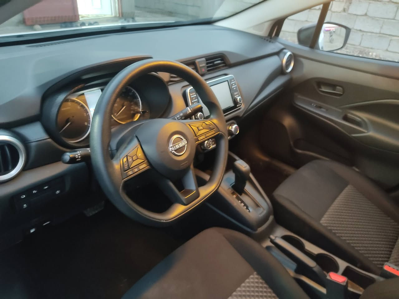 السلام عليكم 
للبيع 
نيسان فيرسا موديل 2024 مواصفات S منفيس حره تترقم في جميع المحافظات ما عدا الاقليم دخول جديد 
 ماشيه 53 الف ميل حقيقي 
بيها نص الصندوك وربع الچاملق الخلفي فقط قطعتين 
بدون دواخل بدون ايرباكات 
صور الشاصي والضرر مرفق بالمنشور 
السعر 128 وبيها مجال 
عنوان السياره ناحيه الزاب قريه اصبيح تحتاني 
للاستفسار الاتصال على الرقم التالي 
 ***********
