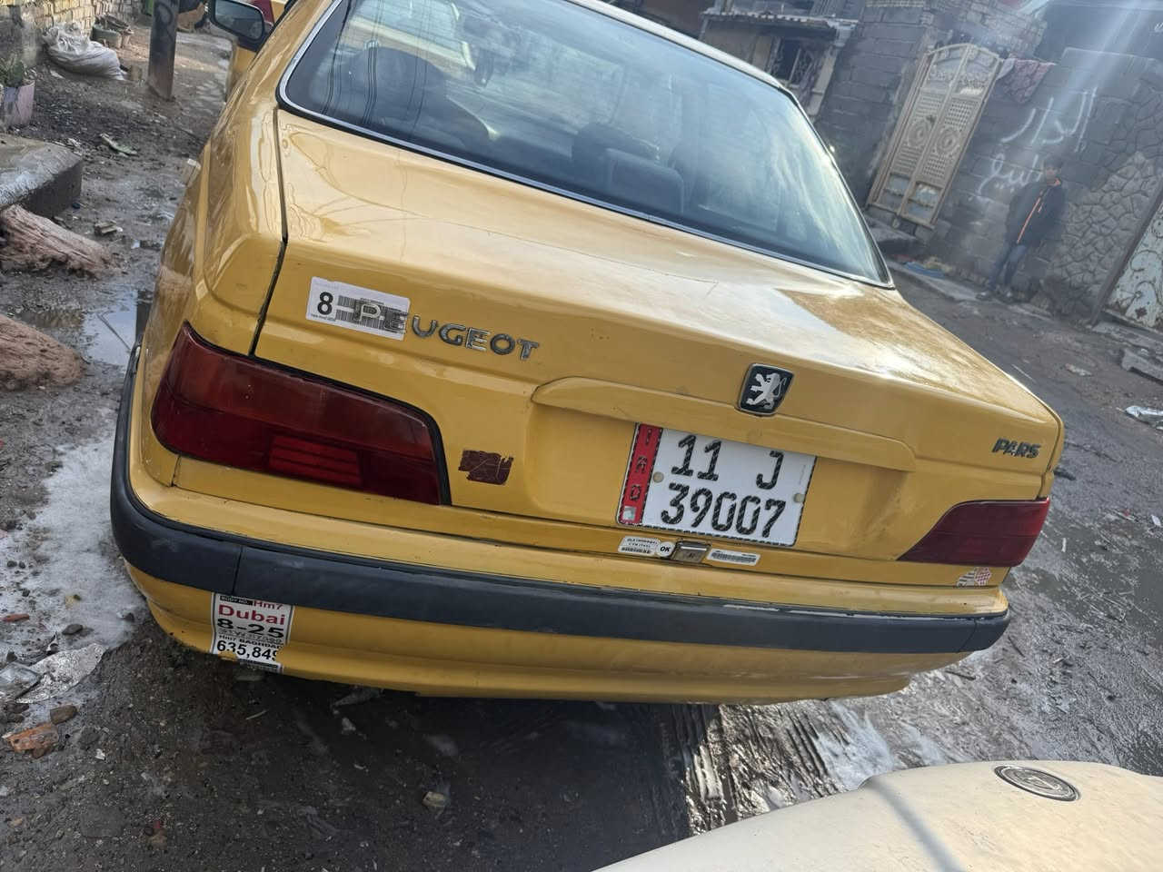 السلام عليكم بيجو بارص موديل ٢٠١٥ سياره مصفره هيئة وغرامات بيه ضربه بل جاملغ خلفي فقط ومعمره تخم تاير سياره حلوه وجاهزه مكاني بغداد حي اور *********** السعر٤٣وبيه مجال بصيط
