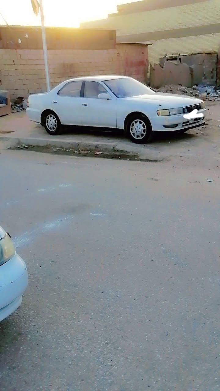 سلام عليكم سياره كرسته للبيع مكينه وكير ونجي تبريد شغال تخم تاير جديد بطاين جدد مكفوله كص ونقل جثه رقم انكليزي دولي مداور ثاني يوم*********** سعر ٦٥ مكان نجف
