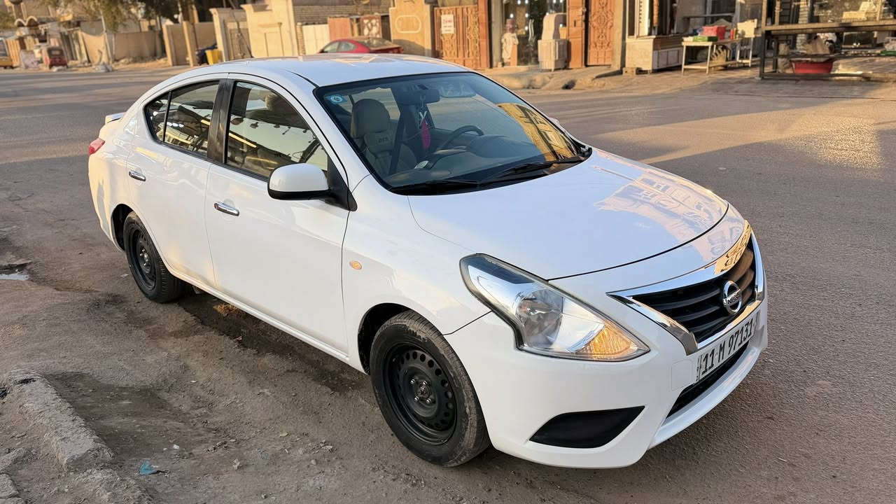 السلام عليكم سني موديل 2021 رقم بغداد الجديد باسمي هزه جديده سنويه جديده ماشيه 95 كير محرك تبريد كفاله تخم تاير حداديه جديده مكفوله من الصبغ والتبديل بيه فقط بوارد 
مكاني بغداد للتواصل 
***********
