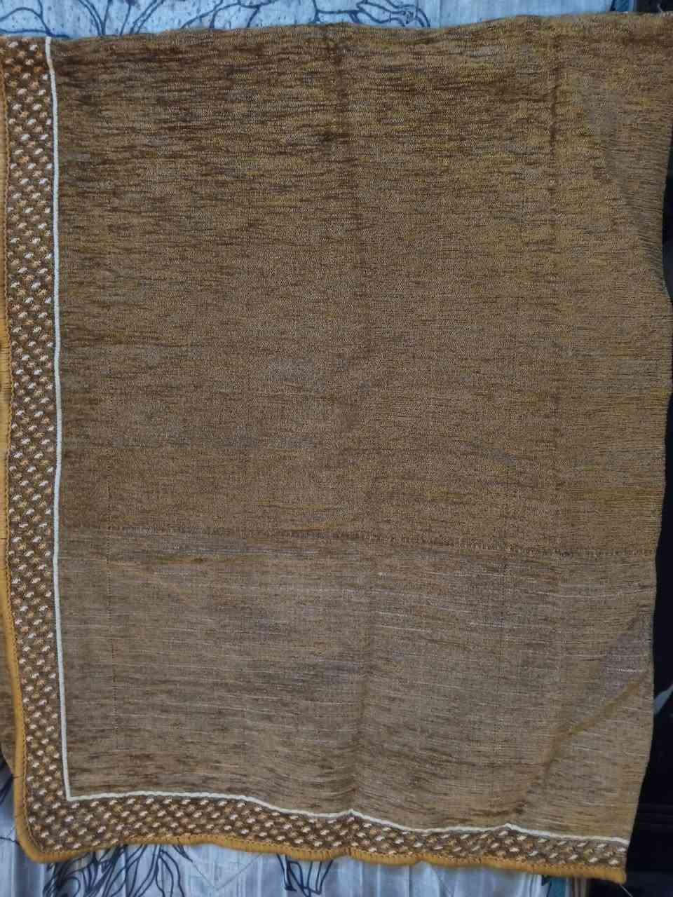 للبيع ماروني 3قطع وجوزيات 5قطع وجرجف نفر
ومقعد واحد جوزي يجن بهاي جنطة نضيفات مابيهن اي ضرر قيمن باليرضي الله


**إذا كنت صاحب هذا الإعلان وتريد حذفه لأي سبب، رجاءا أرسل رسالة إلى الدعم الفني**