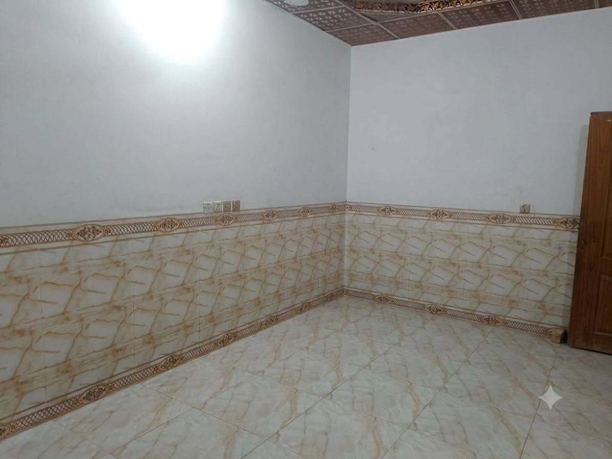 بيت لبيع
بيت لبيع 
بشارع المطحنه وجه عل شارع العام مباشر 
مشمول بل تطويب 
تفاصيل البيت 
مساحه 100 متر شارع 20
مكون من ستقبال ومطبخ وصاله وغرفه وصحيات داخليه خارجيه بناء حديث ودرجه اولى صب كونكريت مسلح 
سراميك بورسلين كهرباء دفن موقعه جدا راقي وتجاري بسعر مناسب 
لتواصل والاستفسار الاتصال ‏‪***********‬‏ او مراسلة الصفحه
