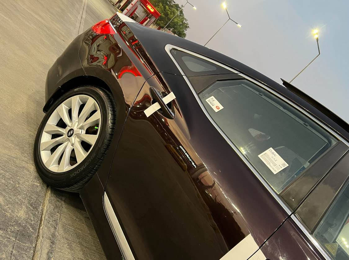 Hyundai Azera 
موديل 2014 خليجي لون عنابي
للبيع فقط بدون مراوس بدون اقساط 
محرك (6 سلندر ) شرط لا صرف ولا بخار 
رقم اربيل دولي بسمي سنويه جديد لل 2031  

مواصفات سياره فول فول 1/1 
ويل كروم حجم 19 مرايات شفط بانوراما وترحيب ليد اشارات بل مرايه امامي حساس خلفي امامي بلاد تحكم ستيرن طرفين كوشن خزن كوشنات جلد و كهربائي و هيتر تبريد بلاد كامره خلفيه بلاد داخل لونين بلاد مسجل bluetooth + USB + Aux.. برده خلفيه كهرباء بلاد وبيبان خلفيه برده وكومه مواصفات بعد معروفه...
سياره صدر أمامي خلفي جديد كهربائيات كل شغال تبريد شغال تخم تايرات جديد 

صبغ :.1 قطع بوند + 2 مكان بارد بدون دواخل شرط 
سعر...(117$) وبي مجال بصيط

رقم هاتف:.( *********** )
رقم هاتف:.( *********** )
عنوان:.كركوك 📍 كركوك, العراق
