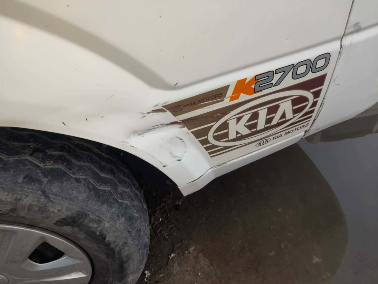 السلام عليكم 
كيا للبيع 2020 رقم صلاح الدين باسمي 
گير و محرك و اكسل شرط
تايرات كلها جديده
مابيها ضرر غير اللي مرفق بالمنشور 
السعر:125
للاستفسار:***********
