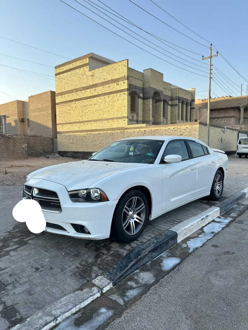 سلام عليكم جارجر البيع دخول جديد 2012 اصل سياره خليجية سياره جديده بشكل سياره بصمات ثنين كتلوجات الوكاله وياهـه سياه شوف العين ( اكفلهـه من الكص ومن نتر بول ومن الحادث ومن العشاير ) خوان اني مكلف بل نشر هاذ رقم صاحب السياره وتوجد واتساب وتصال ***********
