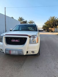 جمسي يوكن • ٢٠١١ • رقم بغداد
