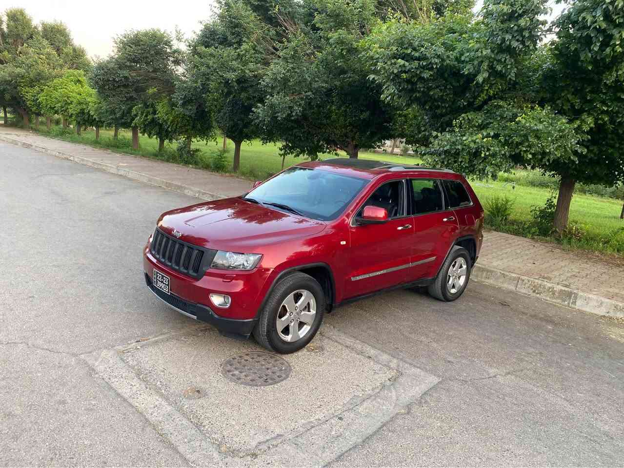 جيـــــــب لاريدو ٢٠١٢   V8

ليزةرى دوبةى  ( براوة ) تازة داخل 
فول فول قةبات مواسةفات بانوراما
دةحامى بودةحامى بةشةرت
بيويست بةوةسف ناكات
خوار بازار ٦٧ كةمةك مةجال
***********
شوين  رانــــــــــيه رانية, السليمانية
