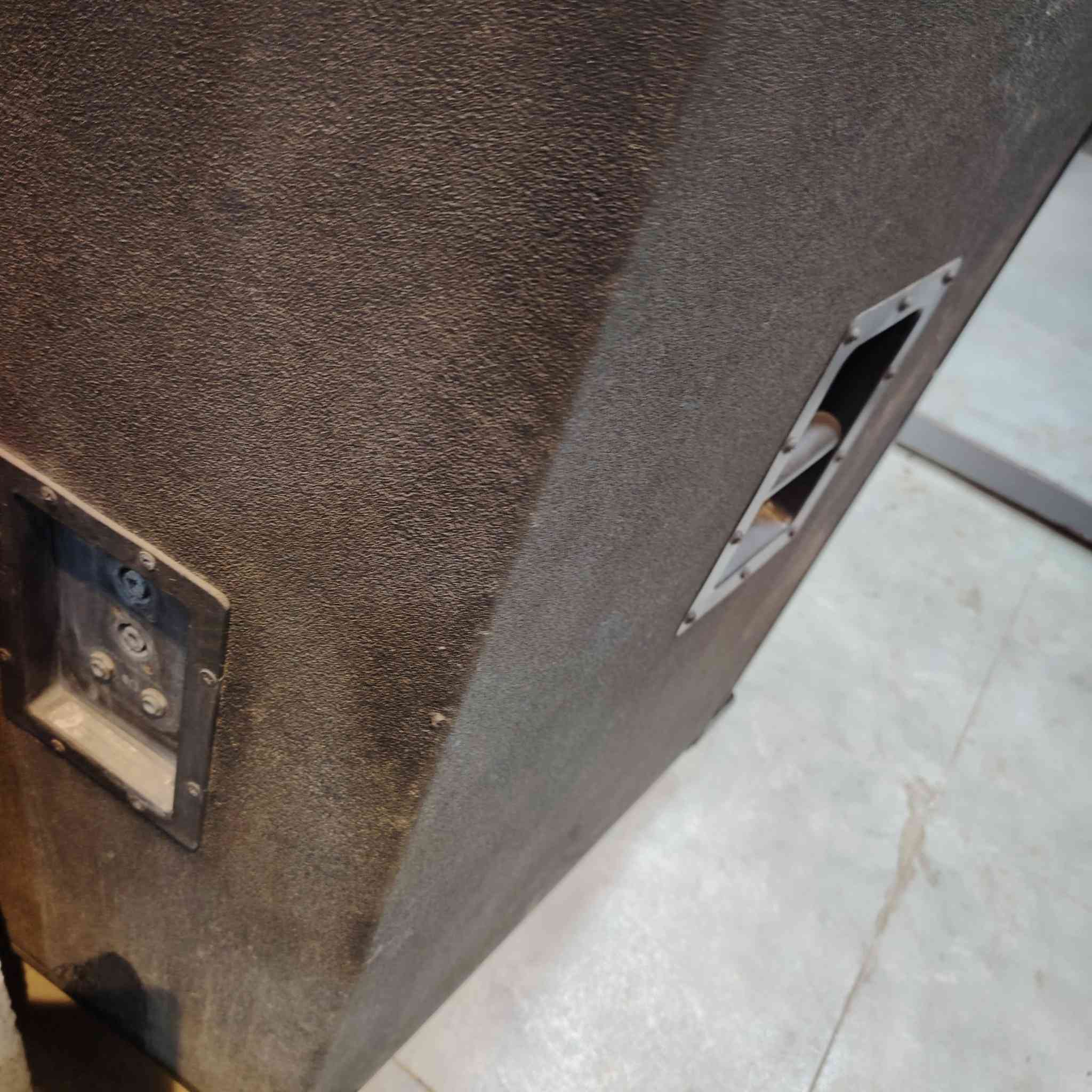 للبيع 🔊
سماعات بيفي PEAVEY أصلية ١٥ انج
عددهن زوج
الصوت قوي وواضح، تصلح للحفلات والمناسبات
الحالة ممتازة وشغلها مضمون
السعر: 300 ألف فقط 💸 العنوان ديالى
***********
***********
