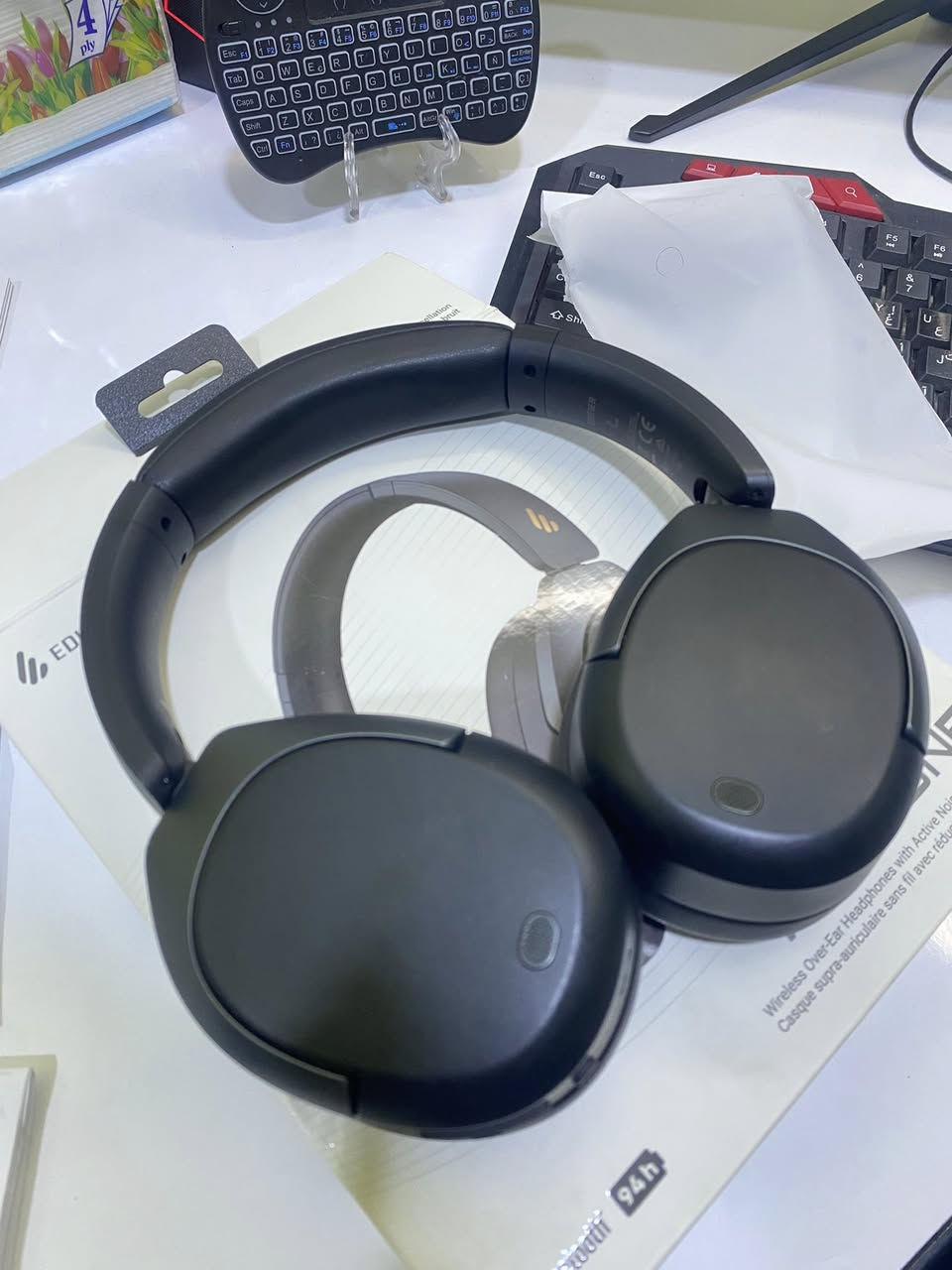 EDIFIER W830NB
نضافة كبالك
تفحص بيدك وتشوفها يلا نكول الله
ملحقاتها كلها كاملة
وبيها مجال للعيون طيبة🫀🙏🏼
تراسلني هنا او انستا @idfmself


**إذا كنت صاحب هذا الإعلان وتريد حذفه لأي سبب، رجاءا أرسل رسالة إلى الدعم الفني**