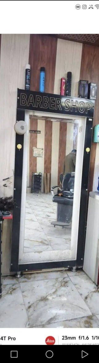 غراض صالون حلاقه مامستخدم للبيع الاتصال على الرقم *********** واتساب في حي اور
