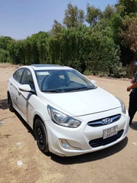 اكسنت 2011 ماشيه 100 باسمي فقط بارد شي بسيط بالجاملغ الأيسر الأمامي سن...
