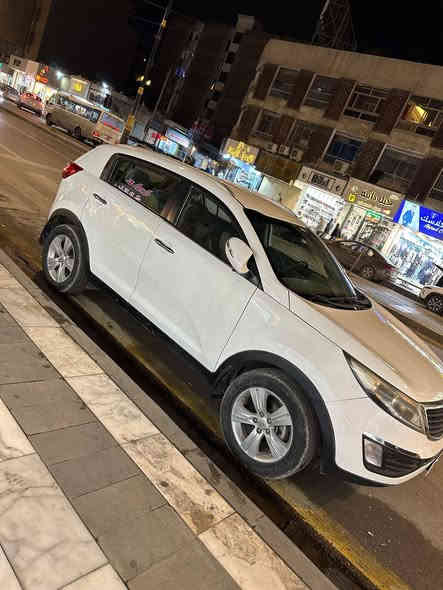 السلام عليكم 
سبورتج 2011 خليجي 
السياره مصبوغه عام حادثها باب وجاملغ ونص قبق الجنطه مبدله باب ومعمرات جاملغه والجنطه نصبغت عام بسبب الجراد الون سياره مكفولة مكينه وكير تبريد تدفئه حدادية ٧٥٪؜ تخم تاير جديد كهربائيات مكفولة مكينه (2000) دوش سنويه بسمي تحويل كبل سياره اربيل 
نص فول مري شفط سويج تحكم استيرن شاشه كامره خلفية سعر 120$ وبيها مجال بسيط عنوان بغداد 
***********
