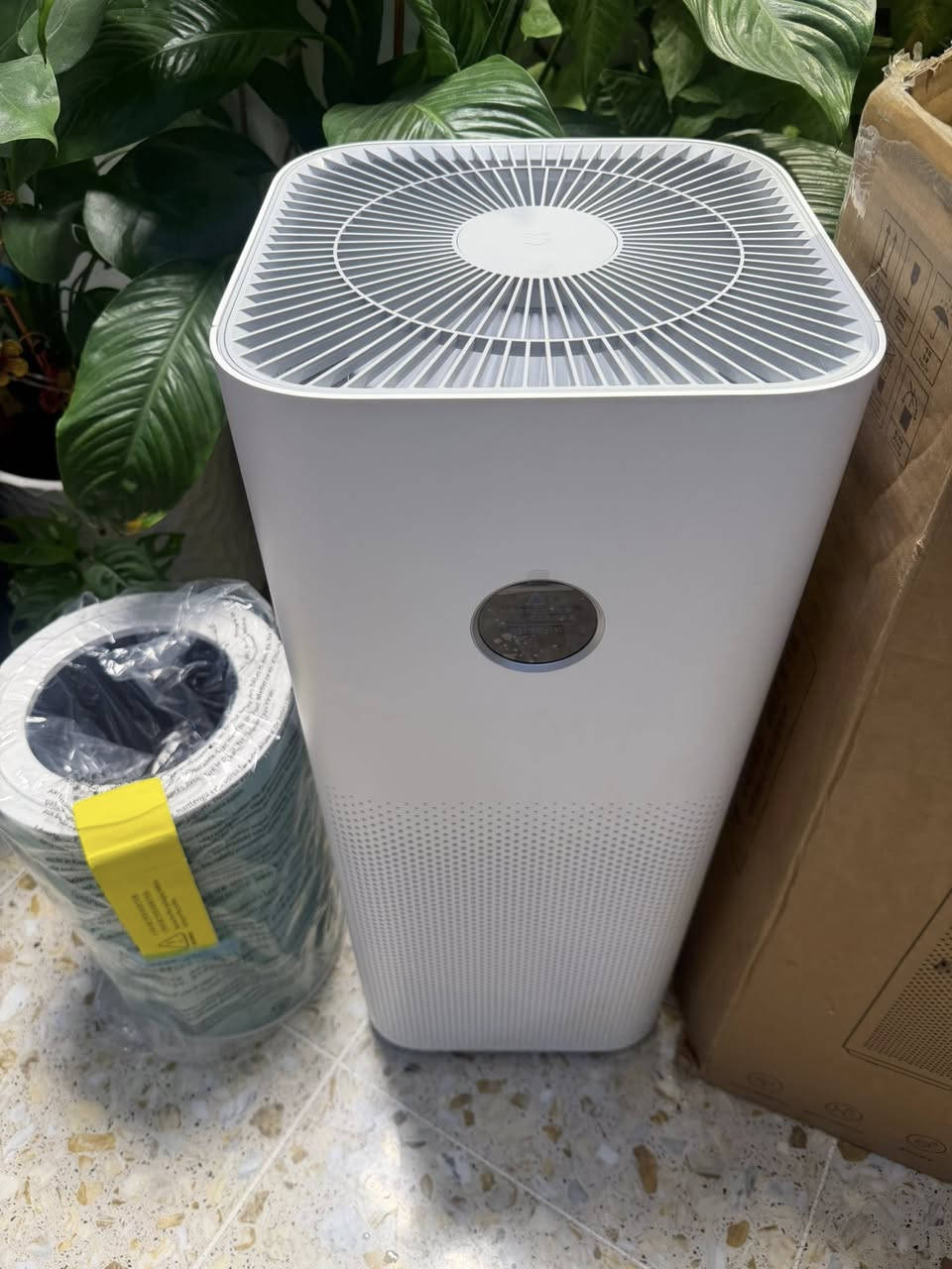 Xiaomi Smart Air Purifier 4 pro

المميزات: جهاز تنقية هواء ذكي مصمم للمساحات الكبيرة (تغطية فعالة بين 35-60 متر مربع).
الأداء: يمتلك معدل تسليم هواء نظيف (CADR) مرتفع يبلغ 400 متر مكعب/ساعة.
الفلتر: يحتوي على نظام ترشيح متقدم 3 في 1 لإزالة الغبار، حبوب اللقاح، الفيروسات، والبكتيريا.
التحكم: يمكن التحكم بالجهاز وإدارة جودة الهواء عن بعد عبر تطبيق Xiaomi Home


**إذا كنت صاحب هذا الإعلان وتريد حذفه لأي سبب، رجاءا أرسل رسالة إلى الدعم الفني**