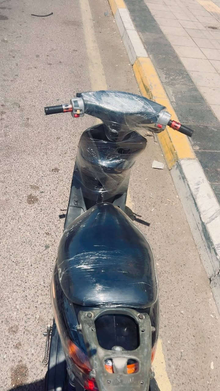 السلام عليكم ،،،عصفورية جديده كلش سلف نكرة،،هندر ،،اشاير ،،كهريائيات كلهه شغاله ،،دبلات،،
تايرات جدد،، قفل جنطه،، قفل ستيرن،،اي نقص مابيهه
بغداد الحرية،،السعر 400 ،،***********
السلام عليكم ،،،عصفورية جديده كلش سلف نكرة،،هندر ،،اشاير ،،كهريائيات كلهه شغاله ،،دبلات،،
