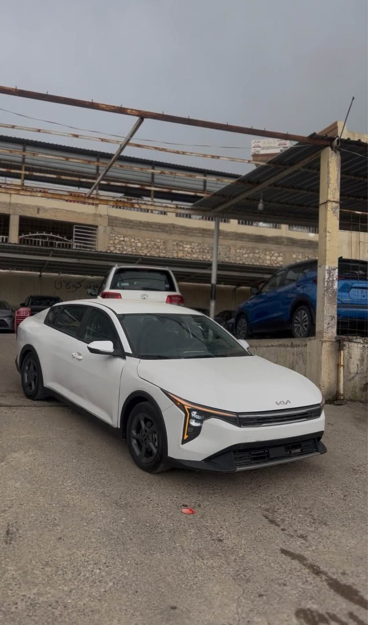 KIA K4 2025 شكل جديد 
مواصفات 
بصمه 
بريك بصمه 
شاشه الكتروني 
شاشه كبير 
رادار 
حساس 
ويل كب كروم 
و بعد مواصفات هوايه 
ضرر: جملغ و بنيد صبغ بدون دواخل ارباك ستيرن سيستم شركه 
مكان سياره عقره 
رقم موبايل *********** واتساب اكر, نينوى
