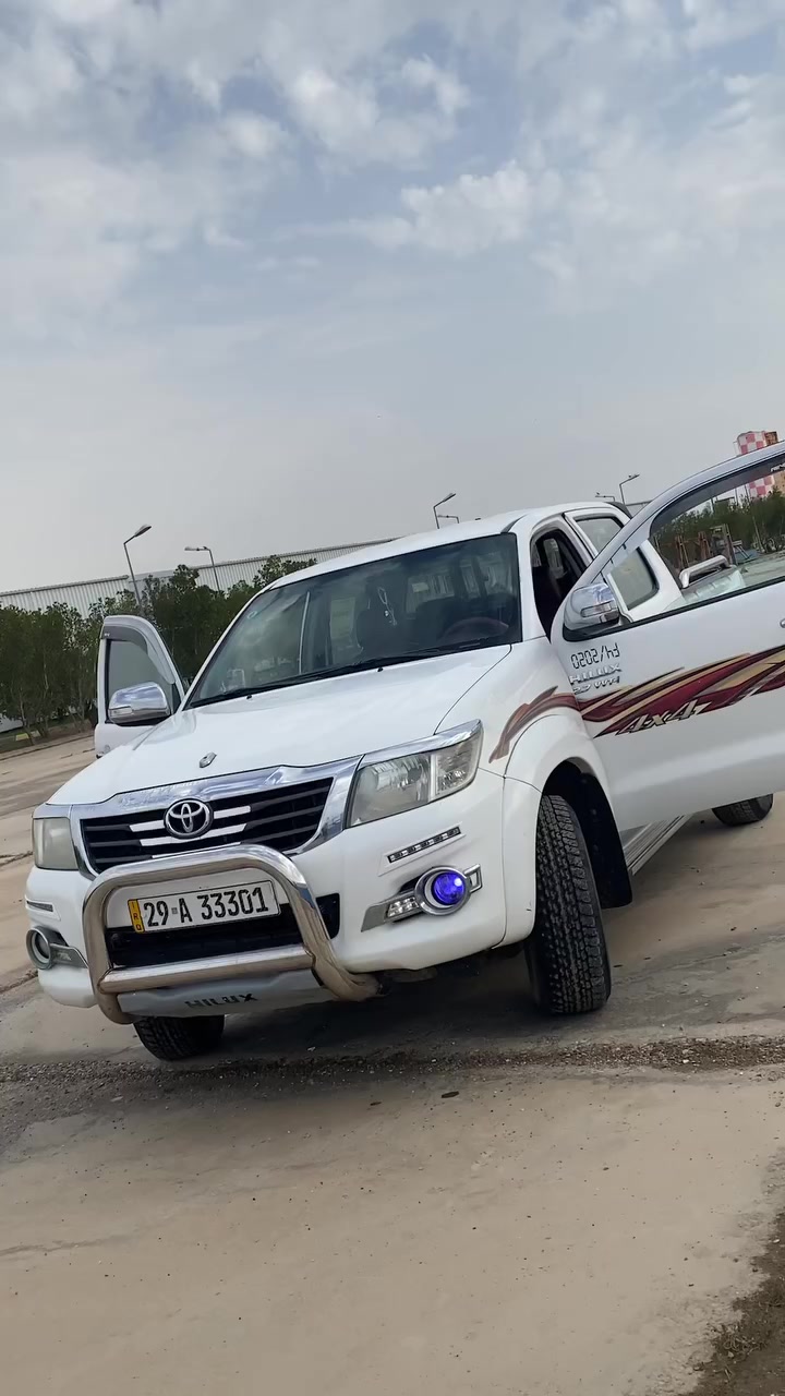 سلام عليكم فوريل مكفوله كفاله عامه 2014 سياره جداً نضيفه ***********
