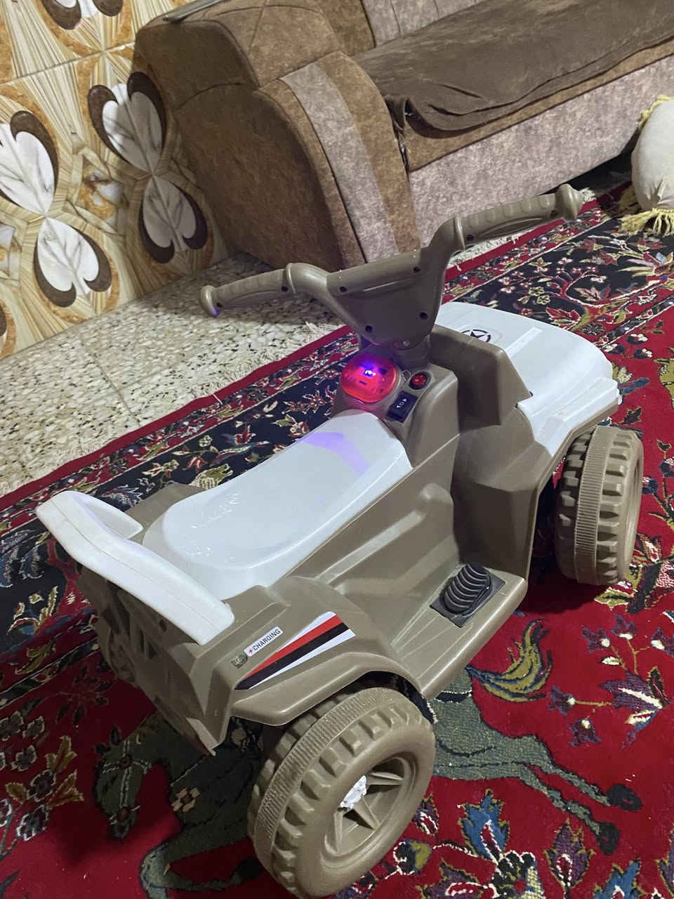 السلام عليكم سياره اطفال للبيع
حلوه ونضيفه مابيه بل كسر ولا شي
شحن  ماطور واحد ترهم 3 سنين وجوه 
شحنه حلو يطول 
السعر 40


**إذا كنت صاحب هذا الإعلان وتريد حذفه لأي سبب، رجاءا أرسل رسالة إلى الدعم الفني**