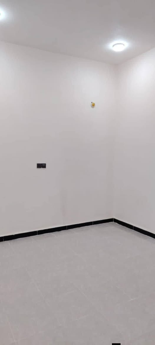 120متر للبيع النجف عله شارع المطار الصب مقابل ملحق قريت الغدير  اسعر 40وبي مجال
طابو زراعي سند 25    للستفسار ***********
