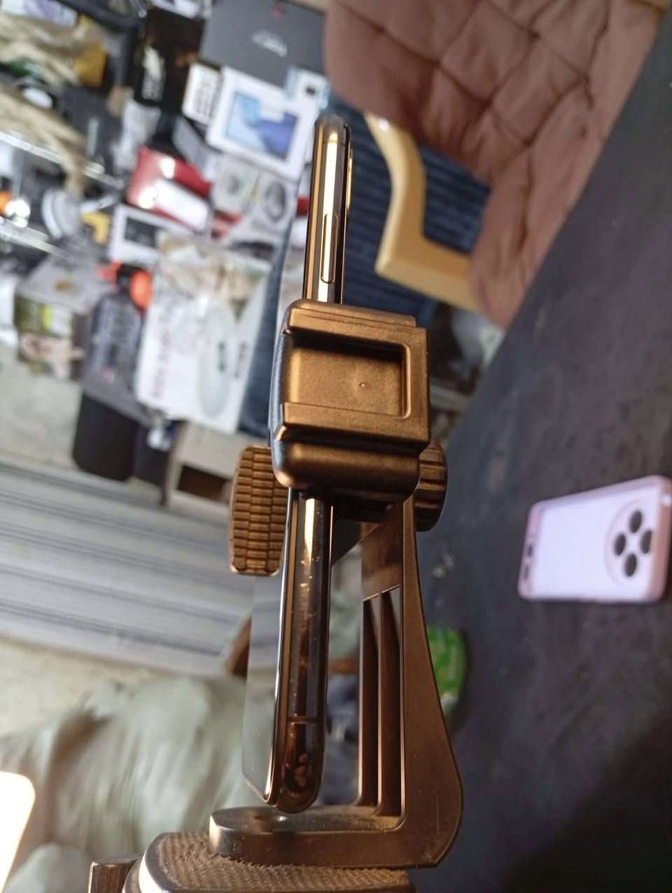 سلام عليكم … مكاني كركوك

جهاز ايفون X عادي نموذج M/LLA امريكي تك سيم او يدعم شريحة الكترونية ذاكره 64 كيكه بطاريه 95 فقط بطاريه مبدل بشرط اصلي او كل جسمه بلادي فيس ايدي شغال جهاز حيل نضيف مابي اي عيب للبيع سعر 125 الف بي مجال شراي اتصل ***********
