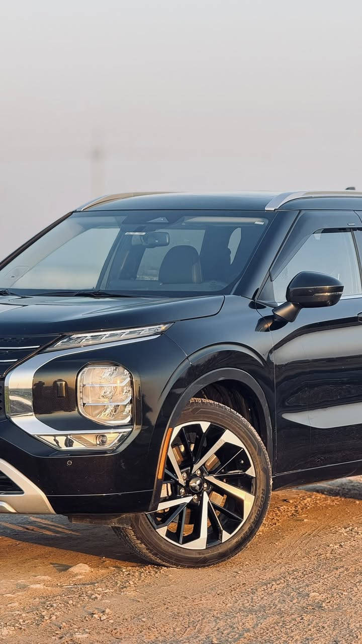 Mitsubishi Outlander GT
.
2024 ) فول مواصفات
.
ماشیە ٢٤ الف کم 
.
مواصفات:
٧ راکب
داتاشو
دبل اكسل 4*4
بانوراما 
٣٦٠ کامرە
بصمه
شاشة 
5 كاميرات 
كشنات جلد و هيتر - ستیرن هیتر
سندوق شفت
بريك بصمه
ويل كب كروم 
رادار امامي و جانبي و خلفي
لايت ليد LED
محرك:  2.5
تحديد سرعه 
تحكم ستيرن
تبرید مرکزی

شوية من باب سائق و باب ورا سكن صبغ
بدون حادث قوي بجم كبس
.
سعر ٢٣٠ و بي مجال بسيط 
.
عنوان : كلار 

***********
