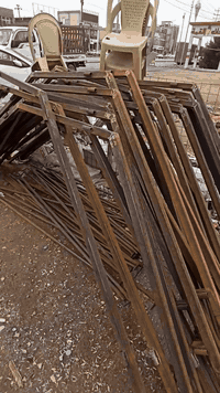 سلام عليكم اخوان 3 جوادر للبيع درجه اولى كاملام هنه وقماشهن  هاي اليوم مطرت صارن هيج بعدهن مامصبوغات جدد بعدهن مامستخدمات
  نهائآ تجي وشوفهن طول الواحد الجادر 8 وربع 
وعرضه 4 ونص  اخوان الجوادر جدد هنه والقماش  وحديد ثقيل 2 ملم 
الجادر  الواحد 5 اخواس وشغلهن درجه اولى تجي وشوفهن مكاني نجف رقمي ***********
    سعر الواحد 700 وبيه مجال
