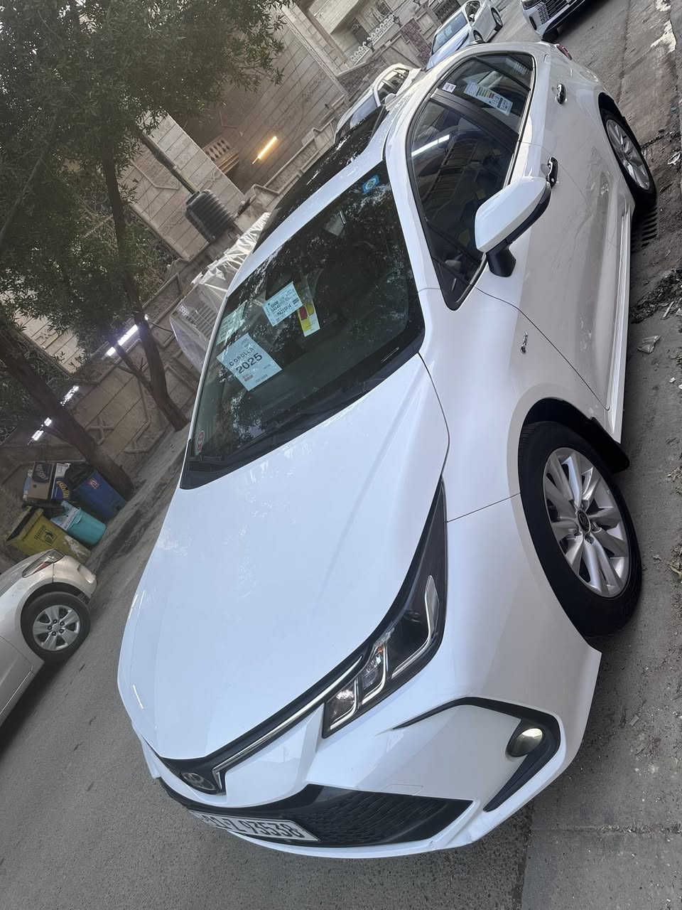 السلام عليكم
كورلا خليجي موديل 2025 محرك 1800 هايربد بانزين السيارة فول واحد ع واحد من عدا كشنات  بأسمي والسيارة كسر زيرو على وضعية الشركة ومكفولة كفالة عامة 
والمكان السيديه
والسعر 153
وهذا رقمي ‭0790 129 1286‬
