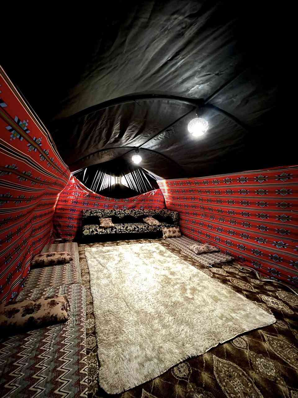 السلام عليكم. 

خيمه للبيع 

اي استفسار اتصل. ***********
                                ***********
