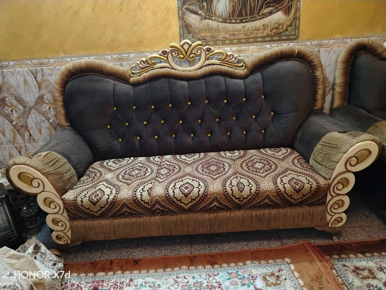 تخم أخو الجديد 10 مقاعد مع 4 طبلات المكان مدينه الصدر  التواصل *********** السعر 400
