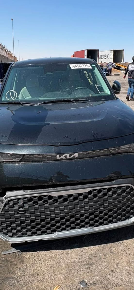 كيا صول موديل 24 بدون ايرباك حادث بسيط جدا سياره حلوه بالعافيه على الياخذها اليوم تفرغت من الحاويه موجوده بالحره تدخل حره وتدخل على كتاب الشهداء السعر على وضعهه مطروحه 98 رقمي *********** واتساب مكاني بغداد الشعله البيع حجز عربون توصل بغداد كراج اليوسفية تكمل فلوسك بغداد, العراق
