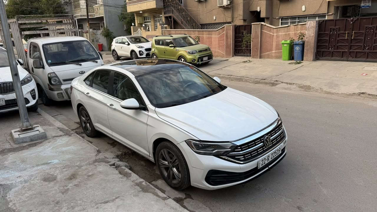 جيتا ٢٠٢٣
حادثه جاملغ ربع البنيد صبغ 
ابرياك برده و ستيرن راجعات سستم 
رقم الشاصي مالته بل صور موجود تكدر اطلع حادثه 
مواصفاته معروفه se
بنوراما 
كشنات جلد 
كشن سايق كهرباء
كشنات تدفئه 
رادارات  حساسات بقية المواصفات المعروفه 
عداد سرعه دجتل 
تشغيل عن بعد 
بصمه
هاند بريك بصمه 
سياره رقم اربيل بأسمي 
مكانه بغداد حي تونس افاق عربيه 
 سعره ١٧٥
 0772 912 7910
