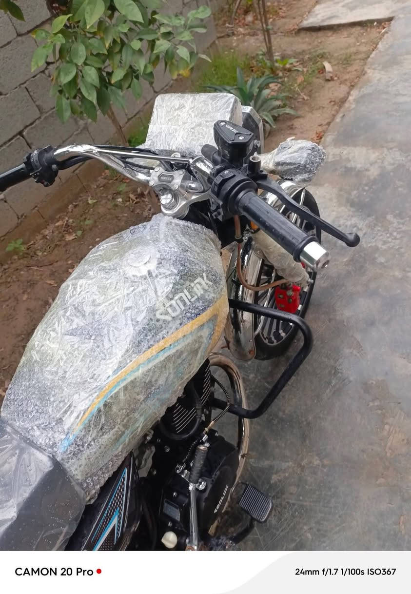 سلام عليكم دراجه سيفون ٢٤شكل ال٢٥ محرك ٢٠٠اوراق كامله دراجه نضيفه حيل للبيع السعر ٧٥٠ وبيه مجال


**إذا كنت صاحب هذا الإعلان وتريد حذفه لأي سبب، رجاءا أرسل رسالة إلى الدعم الفني**