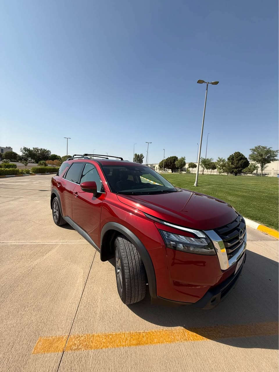 السلام عليكم…..

نيسان بافندر 2024 (SV Plus)
بدووون صبغ  ( بدوون ايرباك كلها سليم )
رقم شاصي 5N1DR3BD4RC221651
ممشى 35 الف ميل قابل للزيادة 
مرقمة اربيل باسمي تحويل ثاني يوم
محرك 6 سلندر 3500 تنفس طبيعي 
كير 9 نمر  ZF  
دفع رباعي 4*4 
تحكمات ستيرن جهتين 
شفتات سترين 
7 أنظمة قيادة 
7 راكب 
بانوراما 
رادارات 360
تحديد مسار 
مانع تصادم امامي خلفي 
نقاط عمياء 
هاند بريك بصمه 
اوتو ستوب 
اوتو هولد 
بصمه ابواب وتشغيل 
كشنات كهرباء 
كشنات تسخين 
تبريد 3 قطع منفصل 
انارة ترحيبية 
انارة ليزرية  
صندوك كهربائي شفط 
وبعد بيها مواصفات 
الضرر ( بابين تبديل نفس الون وكالة ) صور الحادث بالمنشور 
مكان السيارة اربيل و موصل 
غير متواجد ع الفيس اتصال او واتساب 
السعر : 265 ورقه وبيها مجال قليل 
 *********** أربيل, العراق
