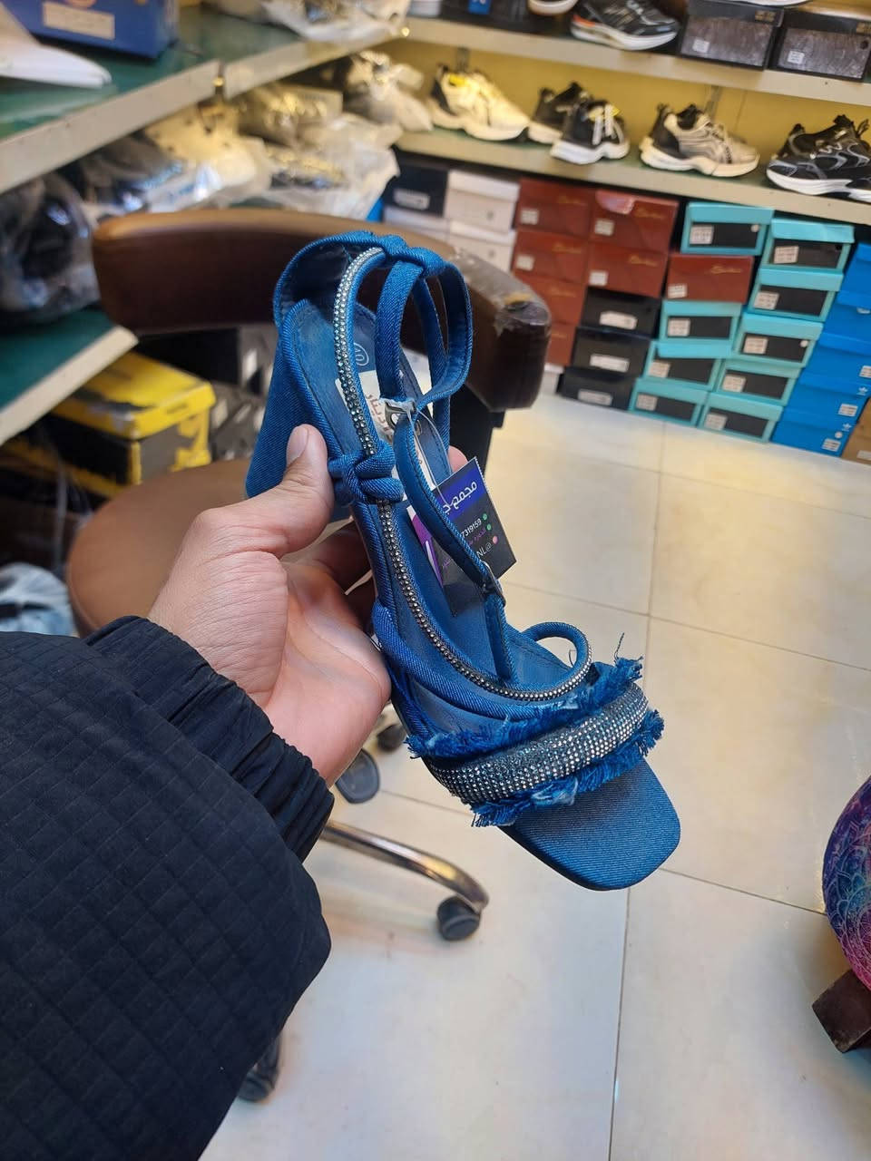 احذيه نسائي كعب  مشكل موديلات تعزيلة محل السعر 5 الف


**إذا كنت صاحب هذا الإعلان وتريد حذفه لأي سبب، رجاءا أرسل رسالة إلى الدعم الفني**