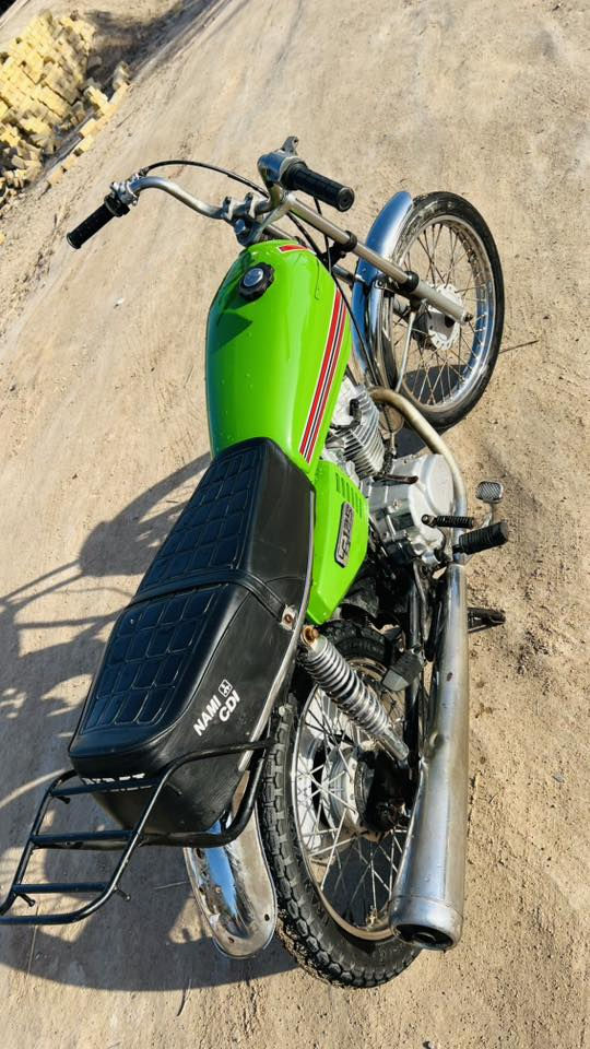 السلام عليكم دراجه ادوات نامه مكينتها اصلي شلامجه بلاد  شاصي نامه
مكينتها مبدل بيها فقط ولفات وكاور جديد 
السعر 500 وبيها مجال
مكان بني منصور
*********** اتصال واتساب
