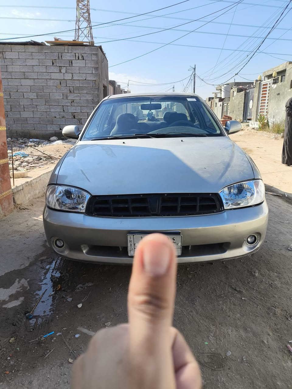 سلام عليكم للبيع سبكتر مديل 2002
مصبوغة عام جماليه فقط كلشي موضح بالسونار
السعر 42 بيها مجال للشراي

المكان النجف 
سنويه 27 

حداديه ستوني مسويه صدر و العربانه
كهربائيات كله شغاله
السياره نضيفه مال جناي
شباب ملاحضه السونار اليوم ماخذي للسياره
رقم تلفون و اتساب موجود ***********
