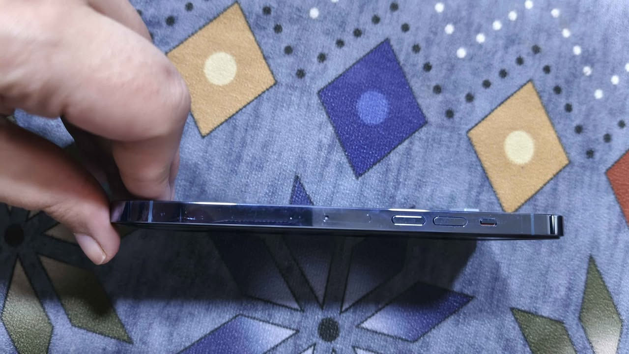 ‎ايفون13برو ماكس ذاكره ٢٥٦ بعده جديد ويا شاحنه سعرة٧٣٠ رقم***********‎ بغداد, العراق
