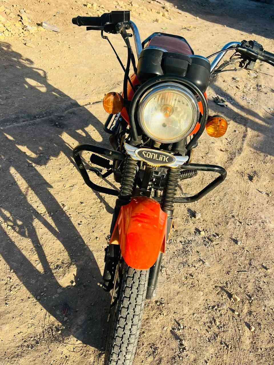 السلام عليكم للبيع دراجه سونك مديل 2023دراجه مال جناي ما متعوبه مكانه قلعه سكر رقم بسمي  ***********
