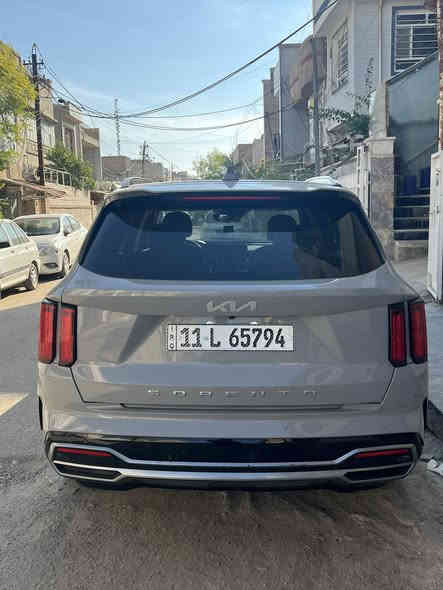 السلام عليكم 
سورنتو 2022 sx pristeg 
2500 توربو اربعة سلندر
٧ اراكب
رقم بغداد
لون اسمنتي 
ماشية 84219 (كيلو متر)
حادث السيارة دعامية فقطط وشبرر بارد بل جاملغ من يم المازدة
كما موضح بالصور 
مواصفات السيارة؛
داخل اسود 
كشنات منفصلة 🛑
قطعتين تبريد 
صندوك كهرباء 
جام اوتو ٤ جامات 
بانوراما 
مداخل شحن يو اس بي بالكشنات و الكشنات الخلفية و يم الكير 
كشنات تدفئة 
حساسات امامي خلفي
كامرة خلفية 
رادار امامي خلفي 
نقطة عمياء جانبية 
توقف ذاتي للطوارء 
اوتو هولد 
هاند بريك كهرباء
تثبيت مسار + تحديد مسار 
هزاز بريك ستيرن كشن للرادار 
شاشة عطلات 
شاشة جبيرة 
تحكمات ستيرن كاملة 
رادار مثبت سرعة 
اوتو كار بلي 
ابل كار بلي 
وبعد هواي مواصفات خير بيها 
سعر السيارة 25,200 وبيها مجال 
المكان : الاعظمية سبع ابكار 
***********
