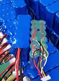 تخصيص OEM • بطاريات ليثيوم • خلايا 18650