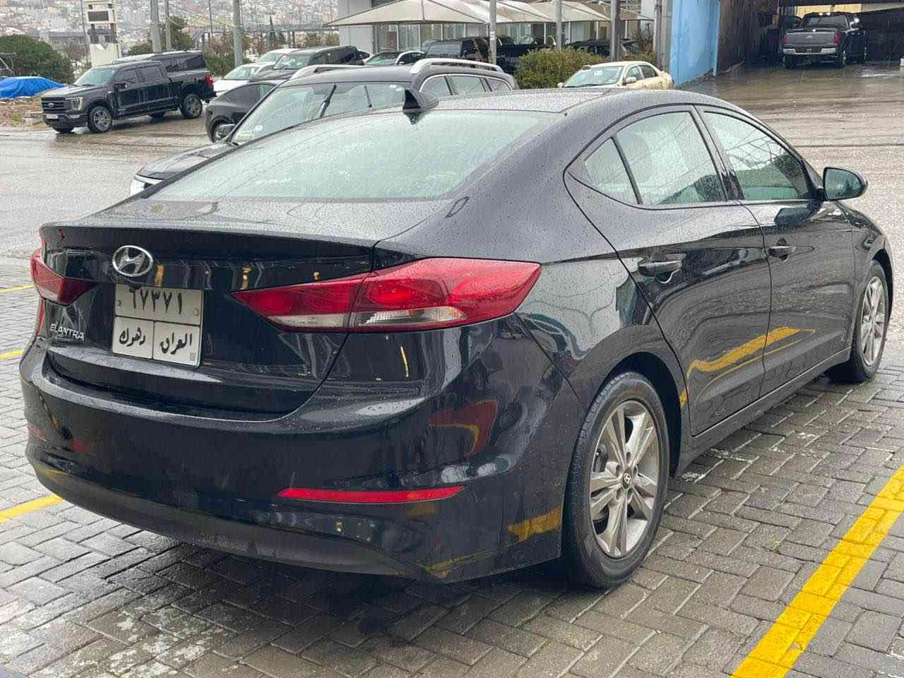 للبيع نقداً النترا موديل ٢٠١٨… محرك ٤ سلندر دوش… كير اوتو… بيهه جاملغ وبنيد صبغ بدون دواخل… السيارة كلهه بلادية ومابيهه ولا نقص…. المكان دهوك… السعر ١١٨ ومجال… عليهه ٣٠٠$ غرامة تنخصم من السعر… للاستفسار 
***********
*********** دهوك, العراق
