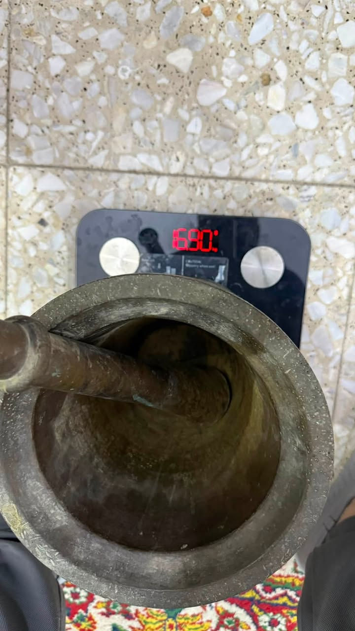 السلام عليكم 
هاون 25 
اليده 39 
وزن 16 كيلو و900 غرام


**إذا كنت صاحب هذا الإعلان وتريد حذفه لأي سبب، رجاءا أرسل رسالة إلى الدعم الفني**