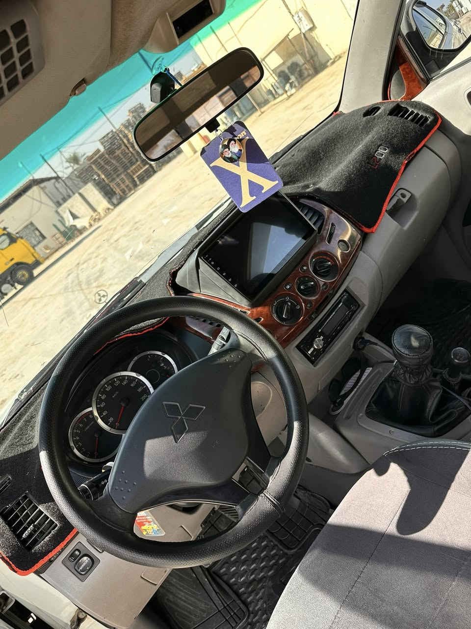 إعلان بيع سيارة
للبيع بيك أب ميتسوبيشي 4 ويل
📅 الموديل: 2011
📍 الرقم: بغداد / إنكليزي
🧾 الملكية: باسمي
📄 السنوية: نافذة لحد سنة 2030

🔧 المواصفات:
 • مكينة 4 سلندر
 • كير + أكسل
 • نظام تبريد شغال 100%
 • كهرباء كاملة
 • جام كهرباء
 • السيارة صبغ مكانات
 • وضعها طيب وجاهزة للاستخدا
السيارة نظيفة وتستاهل، والبيع للجادين فقط.
سعر  ١٢٠$ وبيه شويه مجال
📞 للاستفسار: ***********
